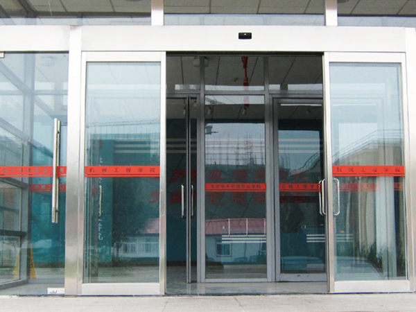 自（zì）動平移門